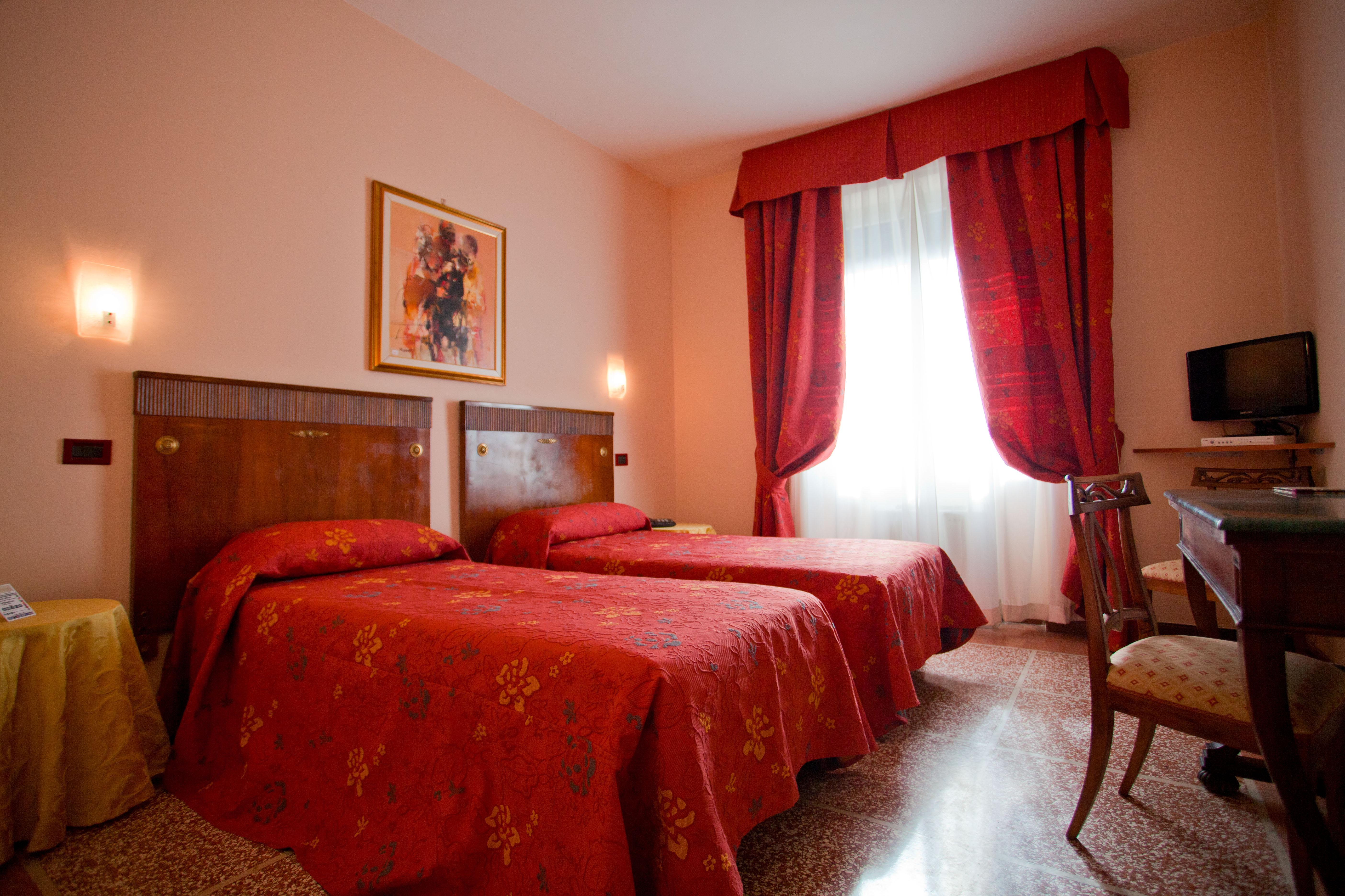 Hotel La Pace Pisa Exterior photo